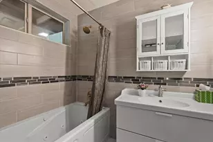 1717 Hazelwood St, Sarasota, FL 34231 - Photo 15