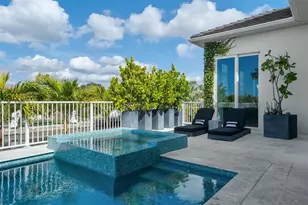 1643 Stanford Ln, Sarasota, FL 34231 - Photo 21