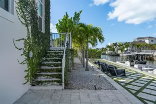 1643 Stanford Ln, Sarasota, FL 34231 - Photo 47