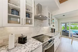 504 Bayview Dr, Holmes Beach, FL 34217 - Photo 23