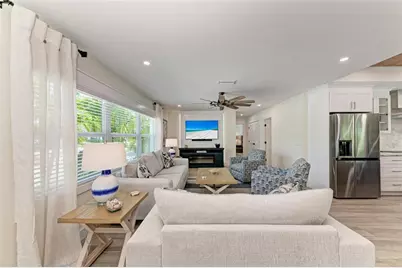 504 Bayview Drive, Holmes Beach, FL 34217 - Photo 15