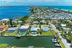 504 Bayview Dr, Holmes Beach, FL 34217 - Photo 11