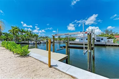 504 Bayview Drive, Holmes Beach, FL 34217 - Photo 57