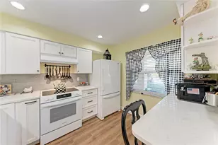 2808 60th Ave W, Bradenton, FL 34207 - Photo 7