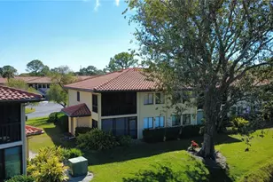 5221 Lake Village Dr, Sarasota, FL 34235 - Photo 5