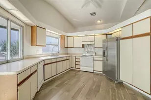 3957 Proctor Rd, Sarasota, FL 34233 - Photo 11