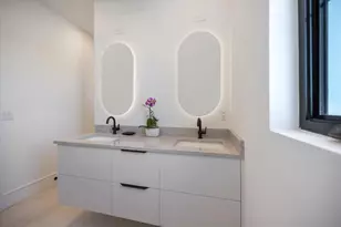 2045 Goldenrod St, Sarasota, FL 34239 - Photo 33