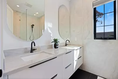 2045 Goldenrod Street, Sarasota, FL 34239 - Photo 29