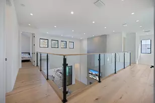 2045 Goldenrod St, Sarasota, FL 34239 - Photo 29