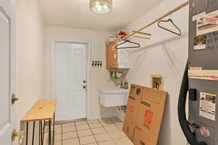 3917 Desoto Rd, Sarasota, FL 34235 - Photo 33