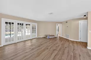 4072 King Richard Dr, Sarasota, FL 34232 - Photo 23