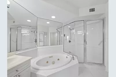 5430 Eagles Point Circle #105, Sarasota, FL 34231 - Photo 19