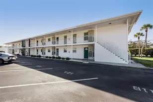 3900 Roxane Blvd, Sarasota, FL 34235 - Photo 3