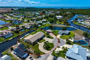 5011 Mangrove Point Rd, Bradenton, FL 34210 - Photo 13