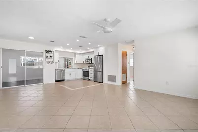 2806 Oxford Drive W, Bradenton, FL 34205 - Photo 5