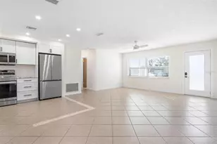 2806 Oxford Dr W, Bradenton, FL 34205 - Photo 7