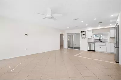 2806 Oxford Drive W, Bradenton, FL 34205 - Photo 11