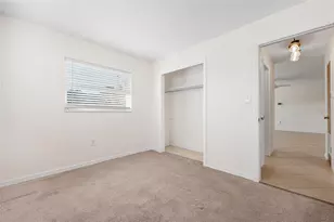 2806 Oxford Dr W, Bradenton, FL 34205 - Photo 23