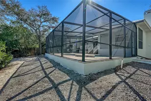 421 Island Cir, Sarasota, FL 34242 - Photo 47