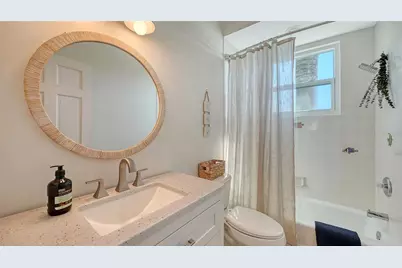421 Island Circle, Sarasota, FL 34242 - Photo 31
