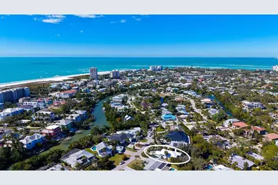 421 Island Circle, Sarasota, FL 34242 - Photo 49