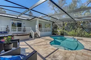 421 Island Cir, Sarasota, FL 34242 - Photo 39