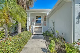 421 Island Cir, Sarasota, FL 34242 - Photo 3