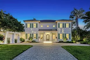 70 Lighthouse Point Dr, Longboat Key, FL 34228 - Photo 13