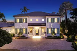 70 Lighthouse Point Dr, Longboat Key, FL 34228 - Photo 1