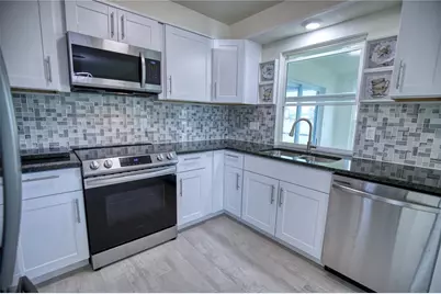 66 Oakland Hills Ct, Rotonda West, FL 33947 - Photo 15