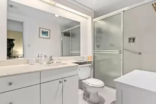 605 Sutton Pl, Longboat Key, FL 34228 - Photo 15