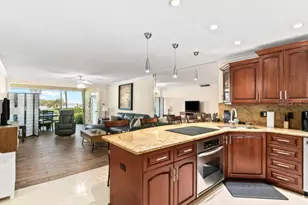 605 Sutton Pl, Longboat Key, FL 34228 - Photo 9