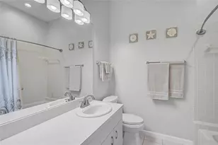 479 Catalina Isles Cir, Venice, FL 34292 - Photo 15