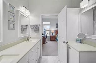 479 Catalina Isles Cir, Venice, FL 34292 - Photo 21