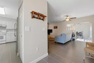 304 108th St W, Bradenton, FL 34209 - Photo 5