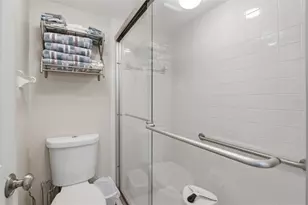 304 108th St W, Bradenton, FL 34209 - Photo 19