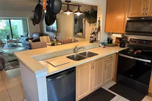 655 Woodlawn Dr, Bradenton, FL 34210 - Photo 5