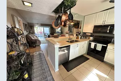 655 Woodlawn Drive #655, Bradenton, FL 34210 - Photo 3