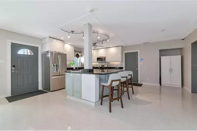 2639 Bougainvillea Street, Sarasota, FL 34239 - Photo 5