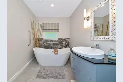 2639 Bougainvillea Street, Sarasota, FL 34239 - Photo 33