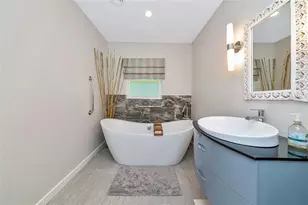 2639 Bougainvillea St, Sarasota, FL 34239 - Photo 33