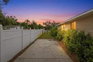 2898 Ashton Rd, Sarasota, FL 34231 - Photo 51