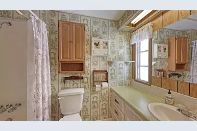 203 50th Avenue Plaza E, Bradenton, FL 34203 - Photo 31