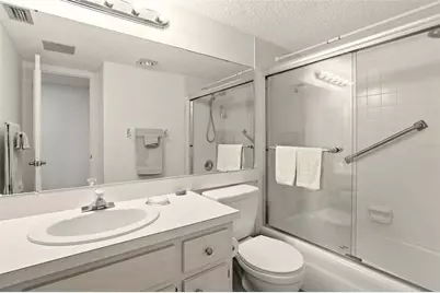 1400 1st Avenue W #203, Bradenton, FL 34205 - Photo 17