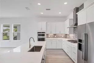 705 Anegada Ln, Sarasota, FL 34234 - Photo 15