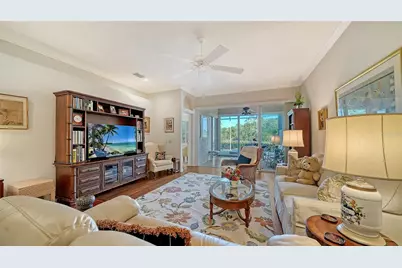 9429 Forest Hills Circle, Sarasota, FL 34238 - Photo 3