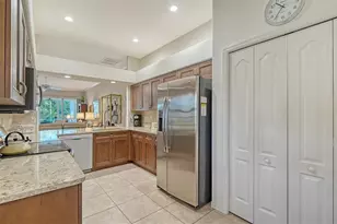 9429 Forest Hills Cir, Sarasota, FL 34238 - Photo 17