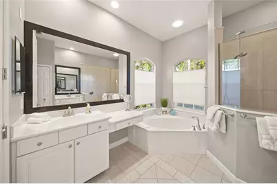 9075 Misty Creek Drive, Sarasota, FL 34241 - Photo 15