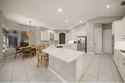 9075 Misty Creek Drive, Sarasota, FL 34241 - Photo 7