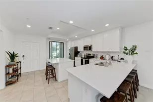 5685 Palmer Cir, Bradenton, FL 34211 - Photo 9